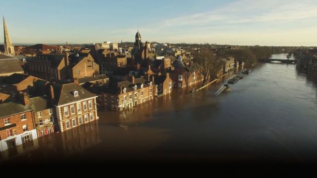 Fluten von York: Die überschwemmte Stadt von oben