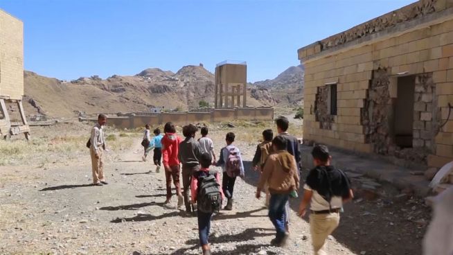 Gefährliches Jemen: Eine Schule mitten im Minenfeld