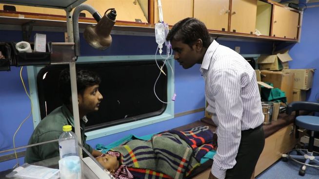 Krankenhaus auf Rädern: Indiens rollender OP