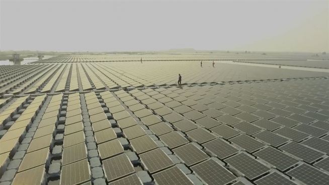 Schwimmende Zellen: Die weltweit größte Solar-Anlage