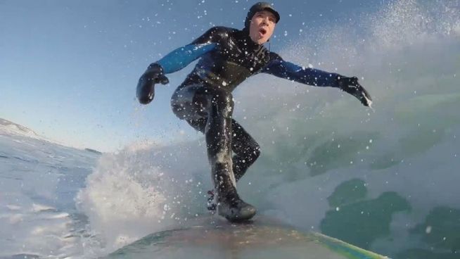 Hartgesotten: Ice-Surfer in Sibirien trotzen der Kälte